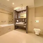 Marina Hotel 4*