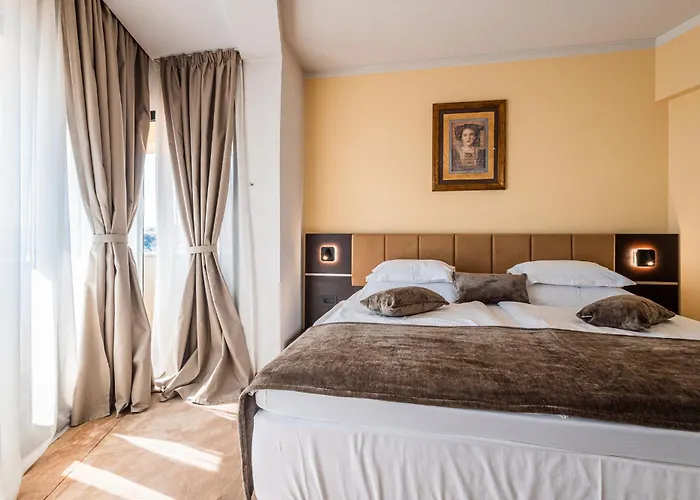 Marina Hotel 4*