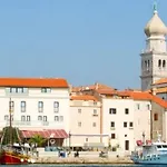 Marina Hotel 4*