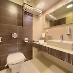 Marina Hotel