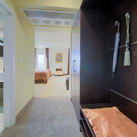 Marina Hotel 4*