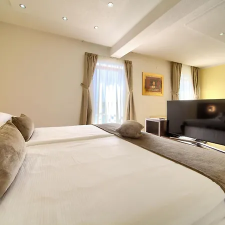Hotel Marina Krk Town