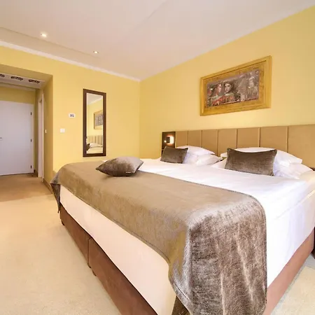 Hotel Marina Krk Town