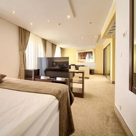 Hotel Marina Krk Town