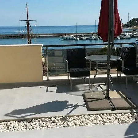 Marina Отель Крк