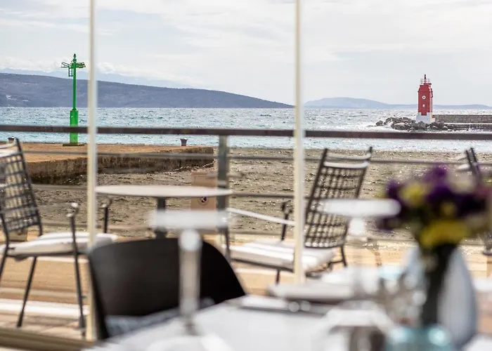 Marina Hotel