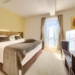 Hotel Marina Krk Town