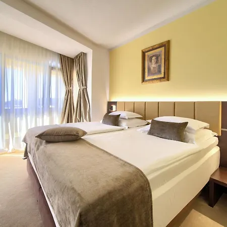 Marina Hotel 4*