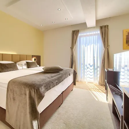 Hotel Marina Krk Town