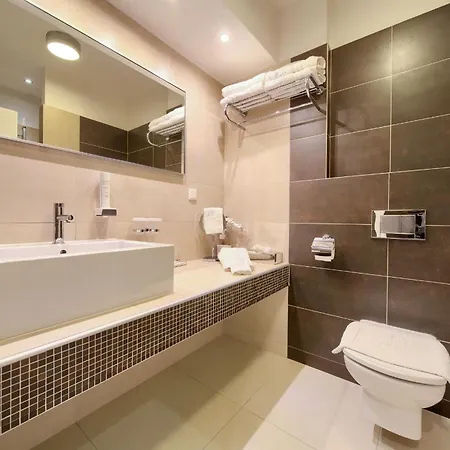Marina Hotel 4*